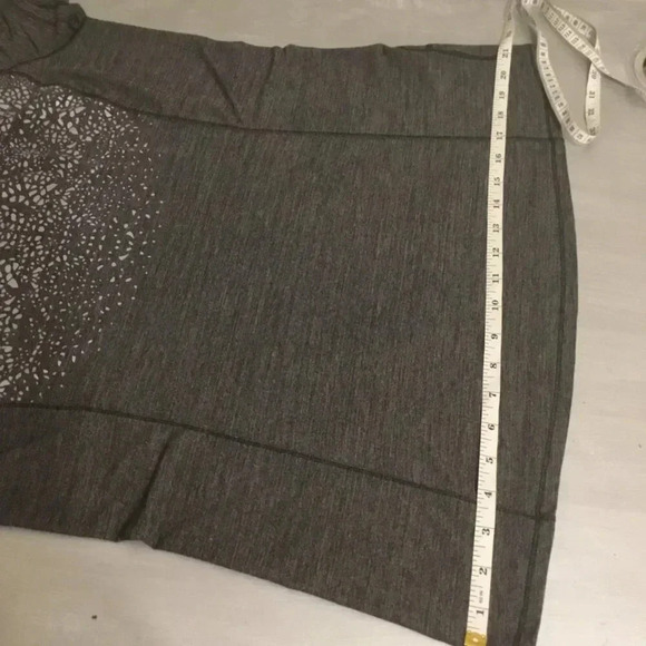 LULULEMON Black Dark Grey Ruffle Run: Wild Short  Sleeve Tech Tee Size 12 - Picture 9 of 14